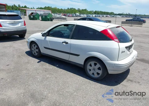 2001 Ford Focus Zx3 z USA, uszkodzony, nr VIN 3FAFP31311R243811